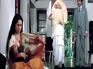 VID-19850816-PV0001-Mumbai (IM) Hindi 22 yrs old unmarried hot and low-spirited prima ballerina Mandakini demonstrating her bosom nipple while she breastfeeding not far from ‘Ram Teri Ganga Maili’ video sex porn video